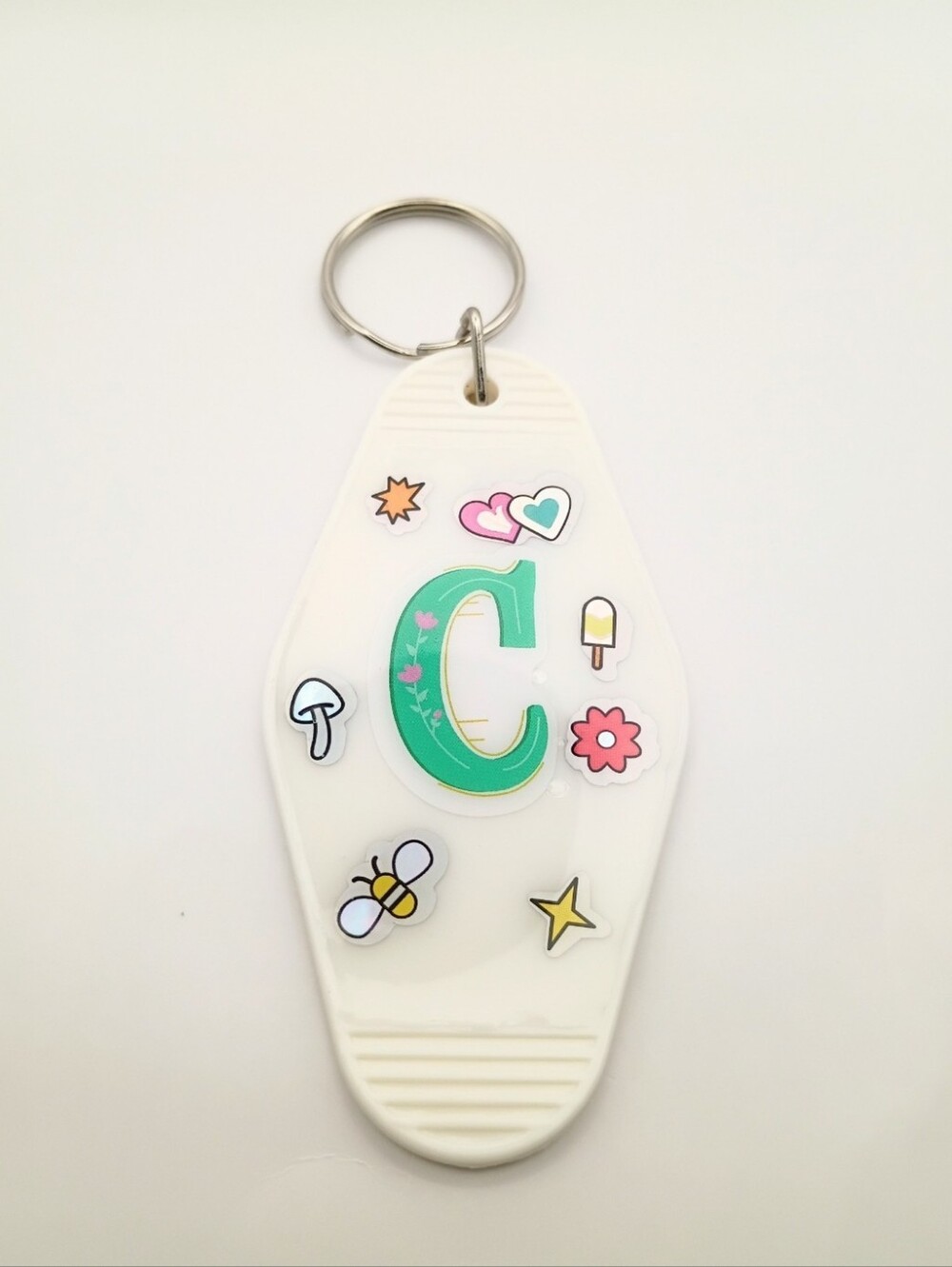 Personalized Kids Initial C Keychain – Green Letter